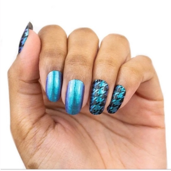 COPY - 🎉3/$25 NEW Color Street Nail Strips Suit Yourself teal to purple houndst… - Picture 10 of 11